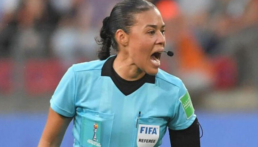 UEFA’nın ardından FIFA: İlk kadın hakem Katar’da