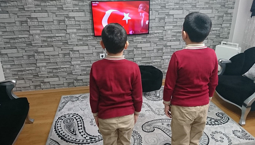 Milli Eğitim Bakanı Selçuk, çağrı yapmıştı 81 ilde bayrak töreni yapıldı