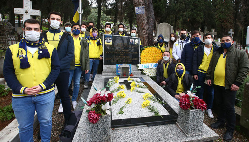 Fenerbahçenin efsane ismi Lefter Küçükandonyadis kabri başında anıldı