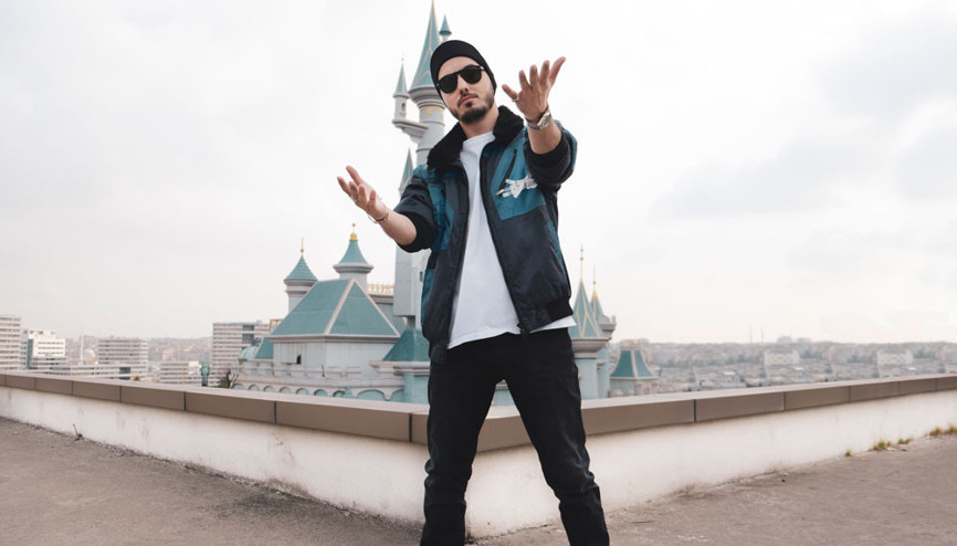 Veyasin’in “Sahne Benim” girişimi, yeni rap yıldızını halkın seçeceği online yarışmaya dönüyor Veyasin’in “Sahne Benim” girişimi, yeni rap yıldızını halkın seçeceği online yarışmaya dönüyor