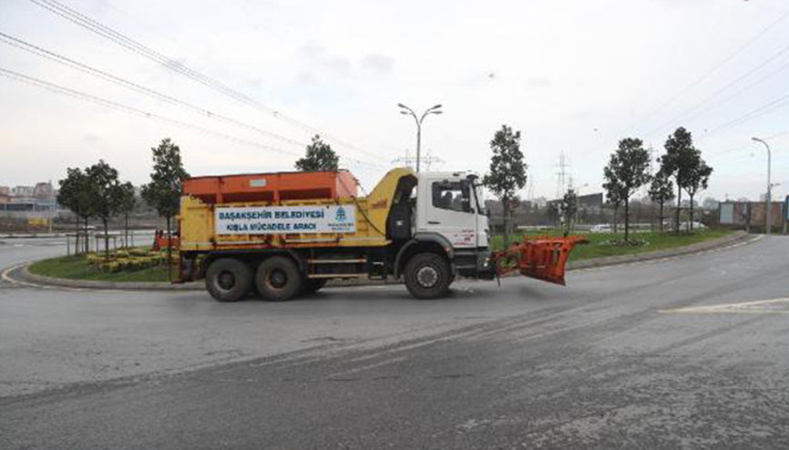 Başakşehir’de kar nöbeti başladı