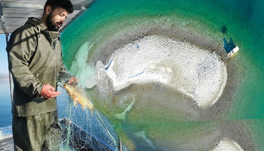 Koronavirüsten korunmak için baraj gölündeki adacığa yerleşti