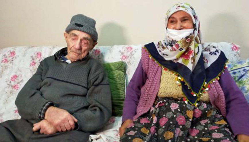 93 yaşındaki Kore Gazisi ve eşi koronavirüsü yendi