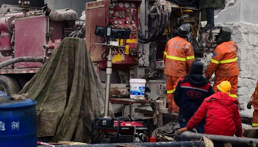 Çinde altın madeninde kurtarılmayı bekleyen işçilerden acı haber