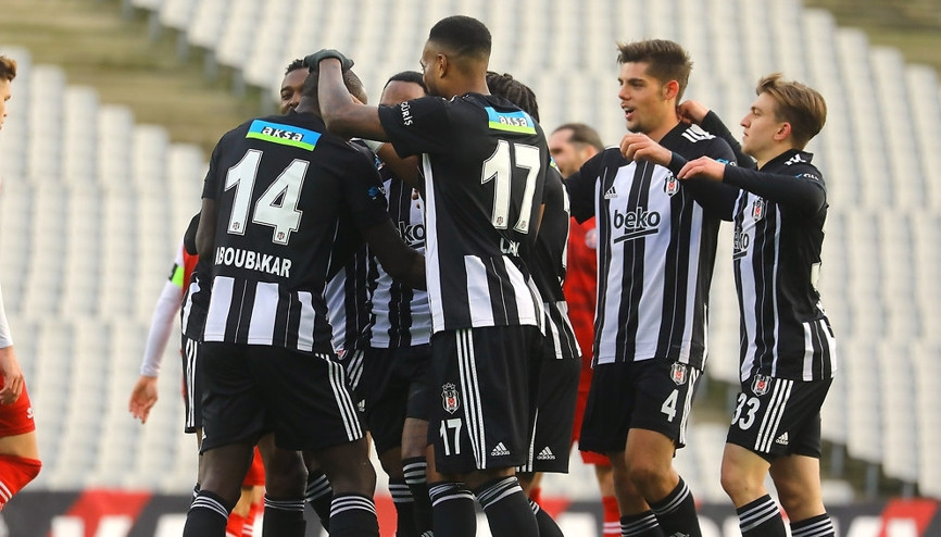 Beşiktaşta Cyle Larinden maç sonu Mensah açıklaması