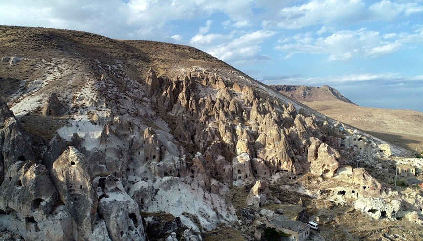 Yeşilhisarın peribacaları, turizme kazandırılmayı bekliyor