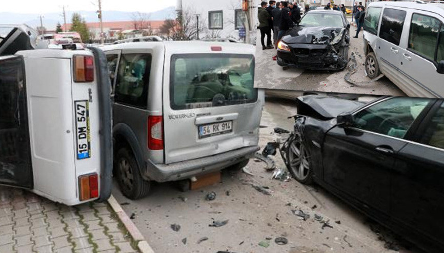 Ehliyetsiz sürücü park halindeki araçlara çarptı Vali Yardımcısı: Kaza yapan oğlum