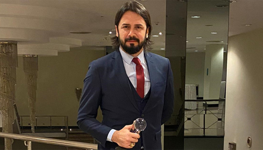 Oyuncu Cem Uçana En İyi Erkek Oyuncu ödülü