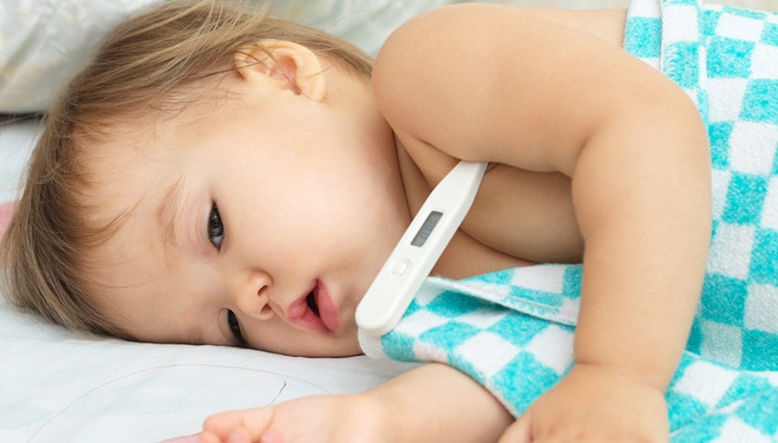 Çocuklarda ateş: Neden olur, nasıl düşürülür, hastalık habercisi mi