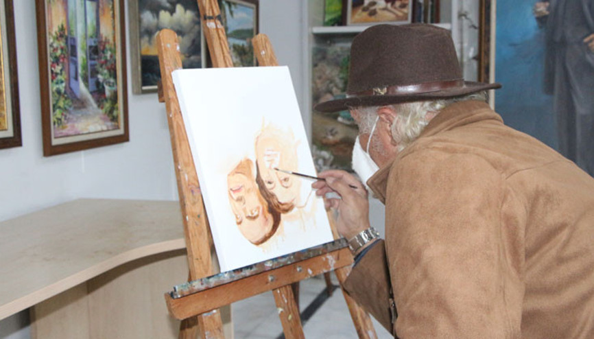 Adanalı ressam Prof. Şahin ve Dr. Türeci’nin tersten tablosunu çizdi
