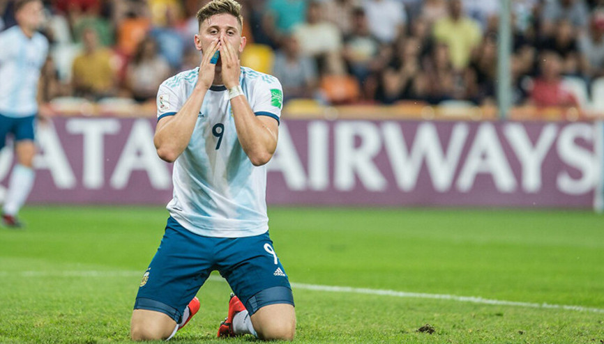 Son dakika: Beşiktaşa sürpriz golcü Adolfo Gaich... Son dakika: Beşiktaşa sürpriz golcü Adolfo Gaich...