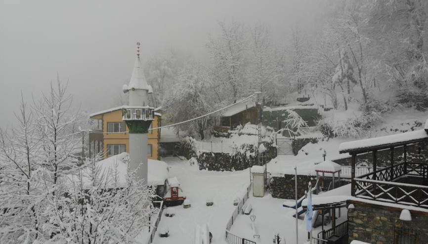 Çalıkuşu’nun köyü beyaza büründü