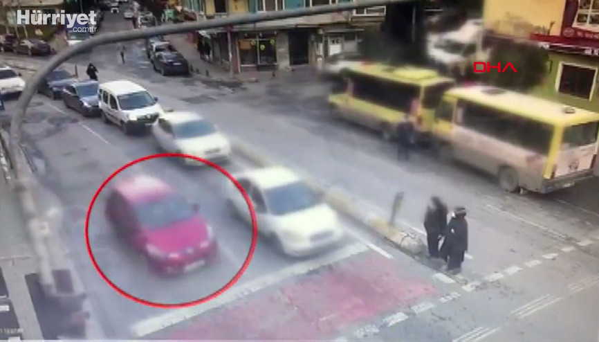 Girdiği evden kontak anahtarını alıp otomobili çalan hırsız yakalandı