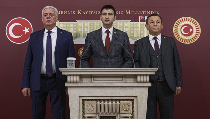 Son dakika... CHPde 3 milletvekili istifa etti