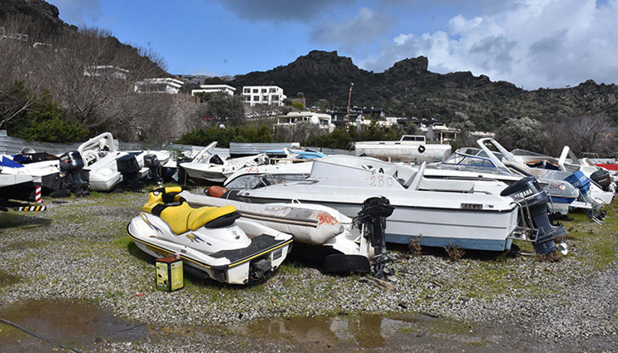 Bodrumdaki yediemin otoparkı teknelerle dolu