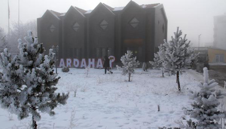 Eksi 20 derece Ardahanda yoğun sis