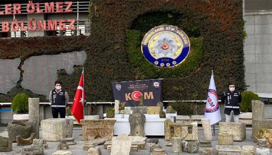 Beşiktaşta tarihi eser operasyonu kamerada