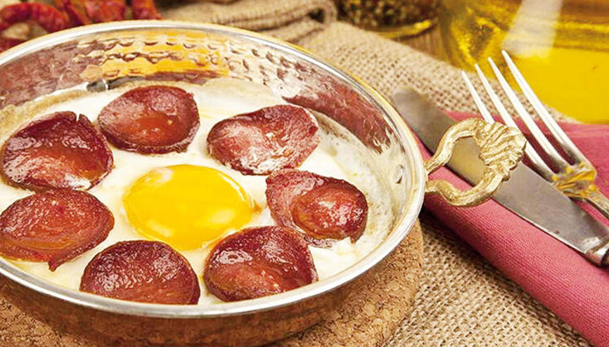 Sucuklu yumurta nasıl yapılır İşte lezzet veren o detay