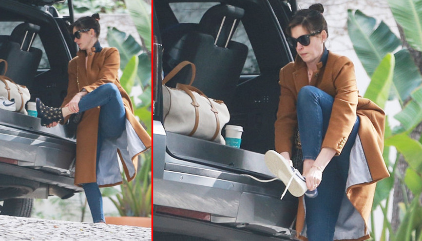 Ünlü oyuncu hemen güneş gözlüğünü taktı: Ara sokakta ayakkabı değişimi