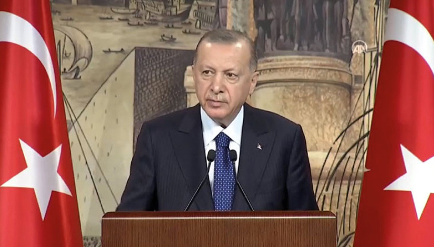 Cumhurbaşkanı Erdoğan: Müslümanlar çift yönlü cendereye alınıyor Cumhurbaşkanı Erdoğan: Müslümanlar çift yönlü cendereye alınıyor