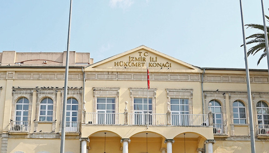 İzmir Valiliğinden çıplak arama iddialarına yalanlama