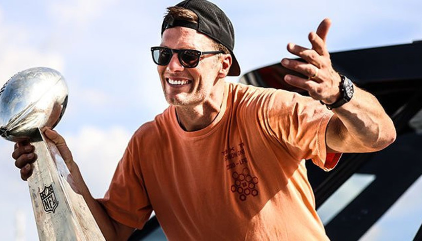 Şampiyon Tampa Bay Buccaneers’ın töreni denizde devam Gisele Bündchen...