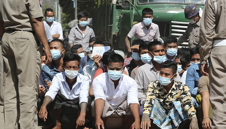 Myanmarda cunta, demokrasi için halkı ordu ile el ele vermeye çağırdı