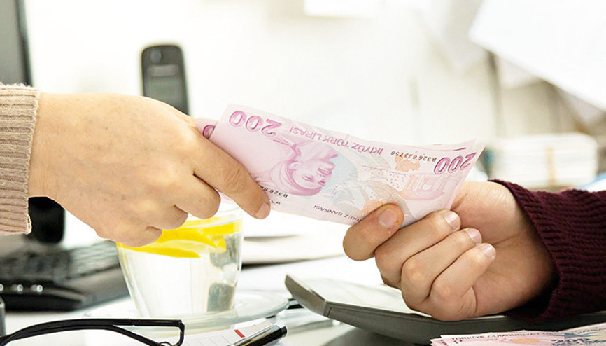 Kredi masraflarına 16 milyar lira gitti