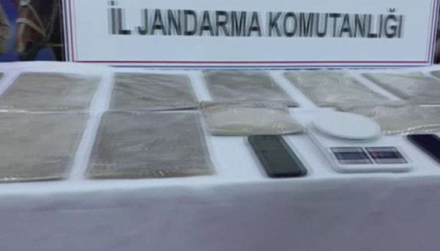 Jandarmadan uyuşturucu baskını: Çamaşır makinesinden bile uyuşturucu çıktı