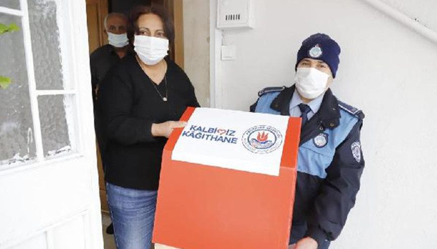 Kağıthane Belediyesi sokak hayvanları için 350 adet kulübe dağıttı