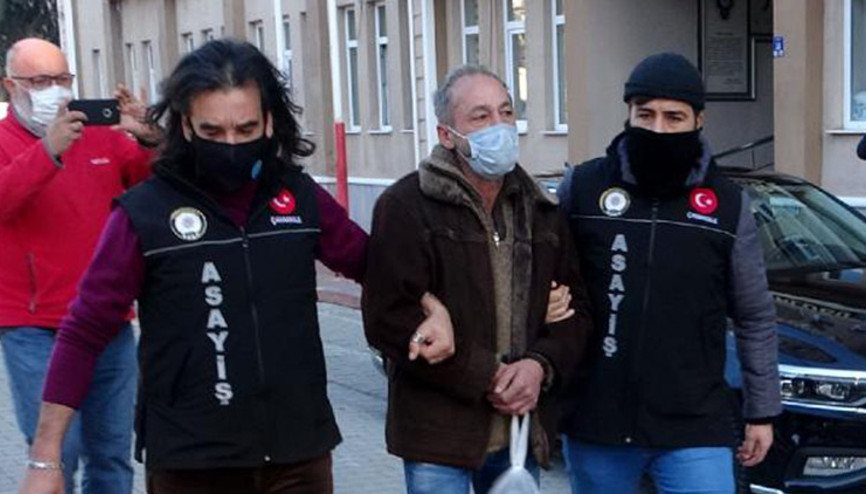 Çaldığı otomobile, sahte plaka takarken yakalandı