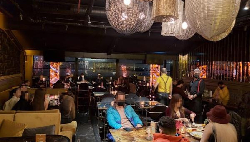 Şişlide kısıtlama kurallarını ihlal eden restorana baskın 20 kişiye ceza