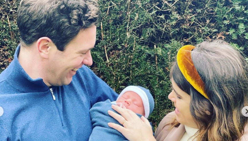 Sonunda bebeğinin yüzünü gösterdi: İlk fotoğrafları ebe çekmiş