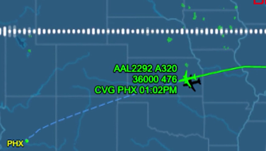 Denverda arıza yapan Boeing 777 tipi uçağın pilotu ile kule arasındaki diyalog ortaya çıktı