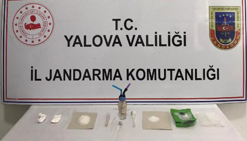 Jandarmadan uyuşturucu operasyonları; 8 gözaltı