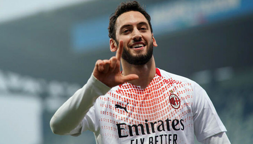 Hakan Çalhanoğlu ile görüşmeler başladı