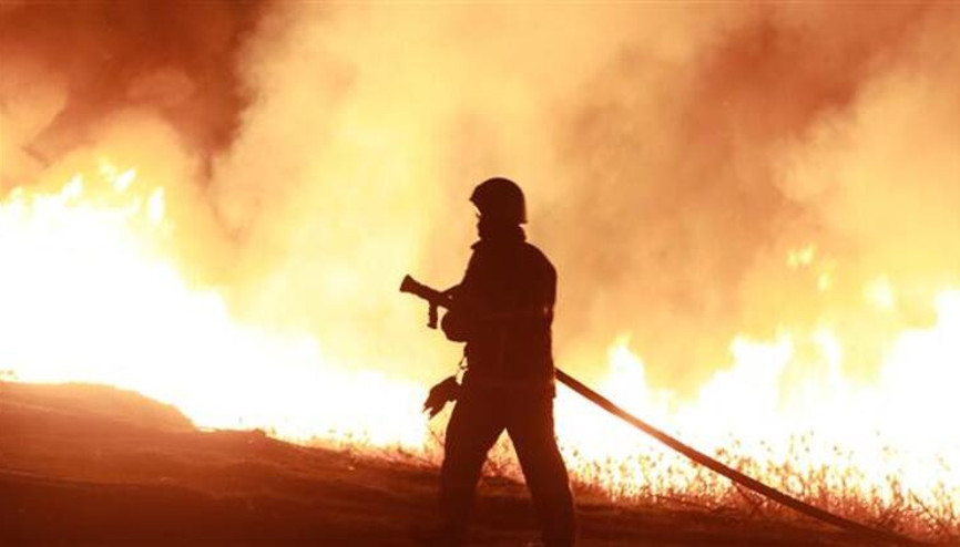 Burdur Gölü kenarındaki sazlık alanda yangın