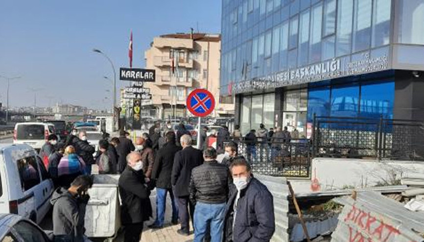 Hafta sonu vergi dairelerinde yoğunluk yaşanıyor