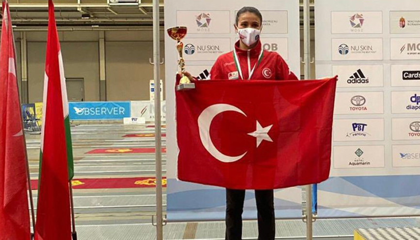 Milli pentatlet İlke Özyüksel, Laser Runda dünya rekoru kırdı