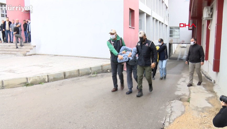 Şehit polislerin mezarlarını, DEAŞın sözde  Türkiye emirinin oğlu ve yeğeni tahrip etmiş