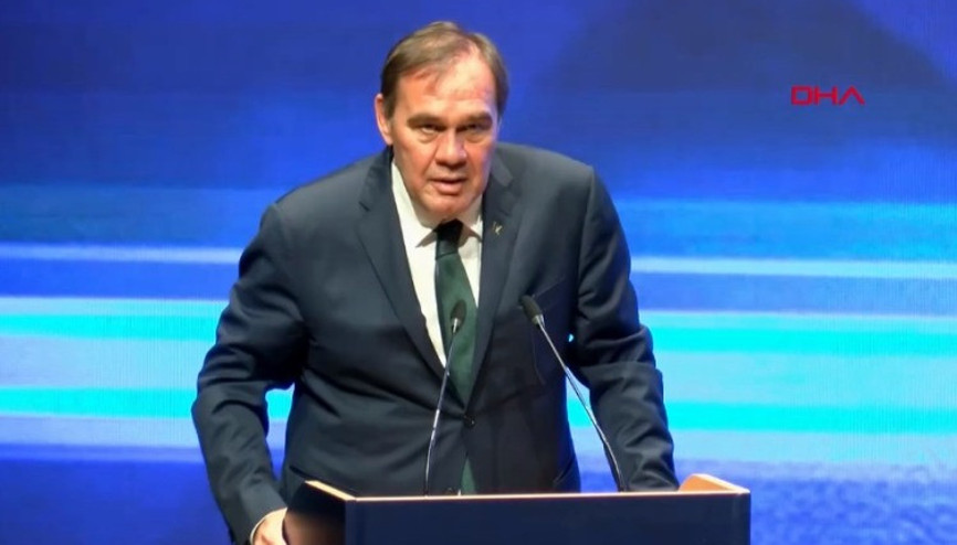 Yıldırım Demirören: Bu bayrağı en iyi şekilde taşımaya çalışıyoruz Yıldırım Demirören: Bu bayrağı en iyi şekilde taşımaya çalışıyoruz