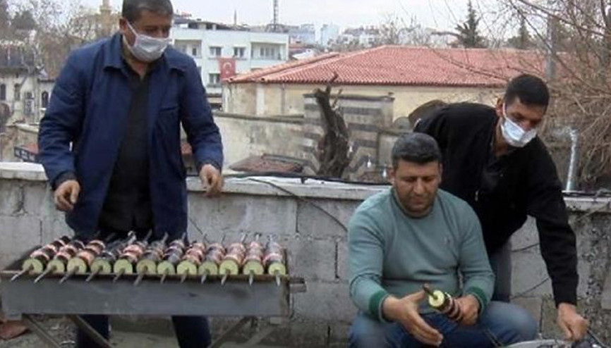 Bu derneğe şiveli konuşup, kebap yapanlar üye olabiliyor Bu derneğe şiveli konuşup, kebap yapanlar üye olabiliyor
