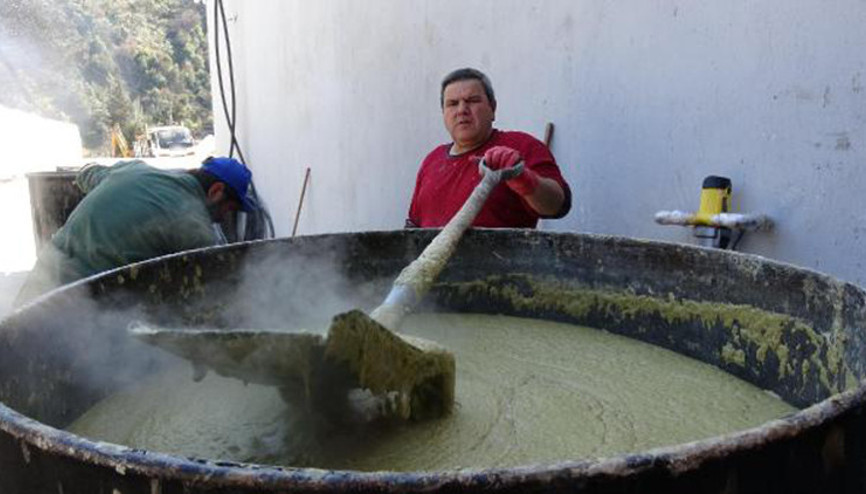 150 yıllık ata mesleğini sürdürüp, sabun üretiyor