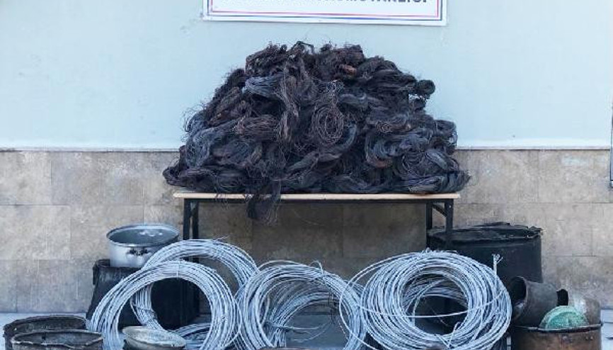 Çalıntı telefon kablolarını satmaya çalışan 4 kişi yakalandı