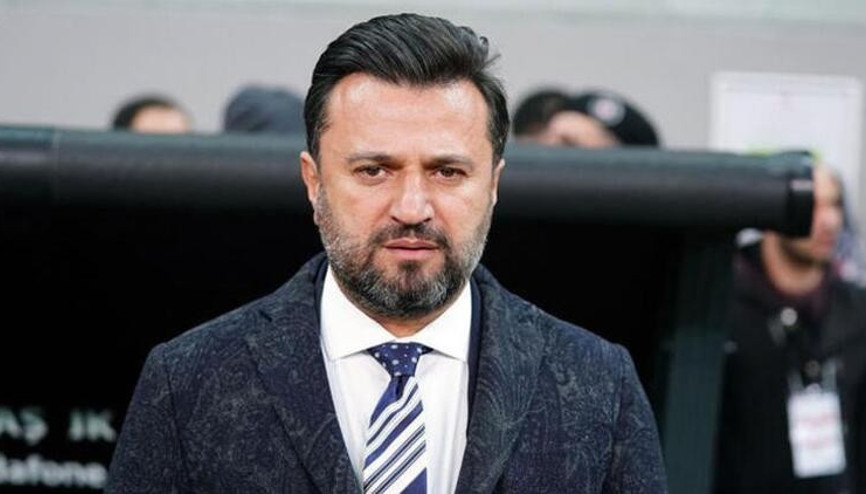 Çaykur Rizespor Başkanı Hasan Kartal, Bülent Uygun ile el sıkıştı