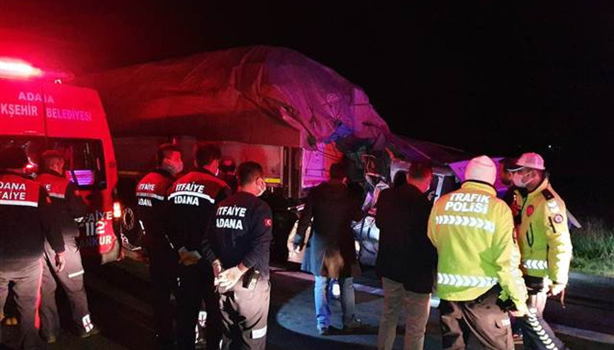 Adanada korkunç kaza 3 ölü