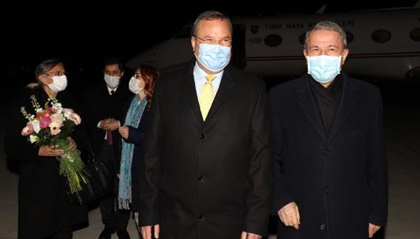 Milli Savunma Bakanı Hulisi Akar, Bükreşe gitti