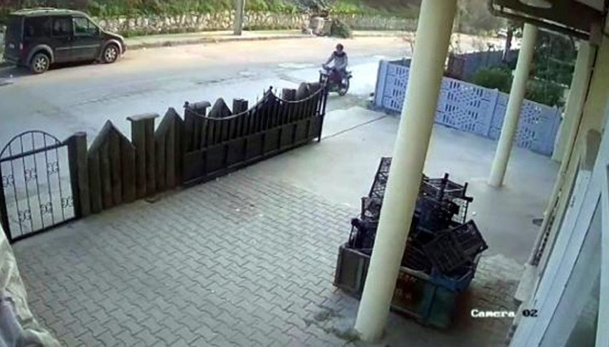 Tavuk çiftliğinde demir hırsızlığı 1 kişi tutuklandı Tavuk çiftliğinde demir hırsızlığı 1 kişi tutuklandı