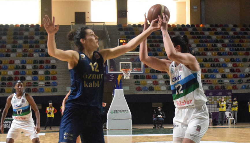 İzmit Belediyespor: 52 - Fenerbahçe Öznur Kablo: 96