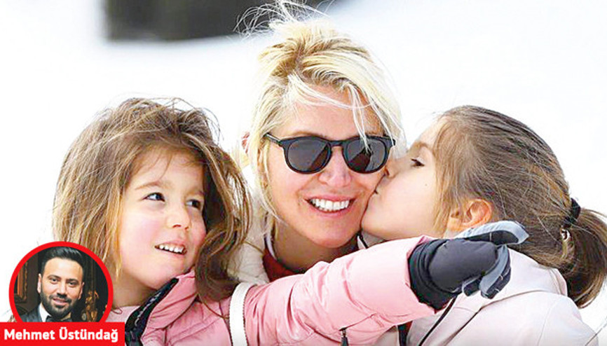 Küçülen kıyafetleri sokak hayvanları için satıyor